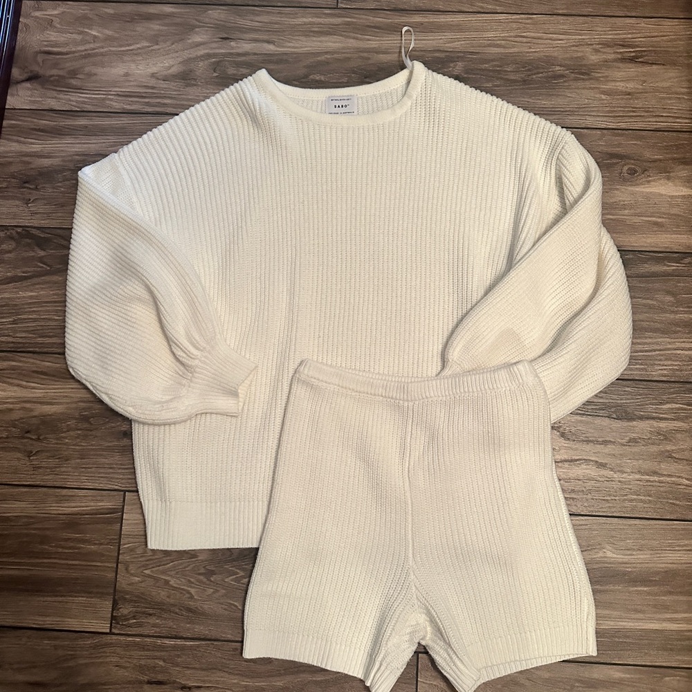 SABO SKIRT KNIT SET MEDIUM LIKE NEW